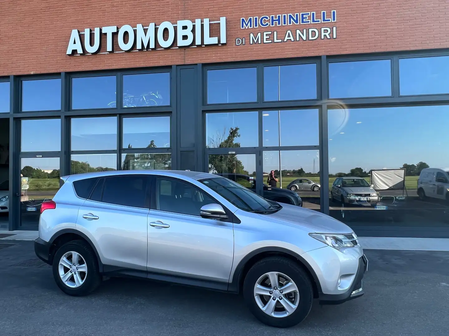 Toyota RAV 4 Rav4 2.0 d-4d Active 2wd 124cv mt Silber - 1