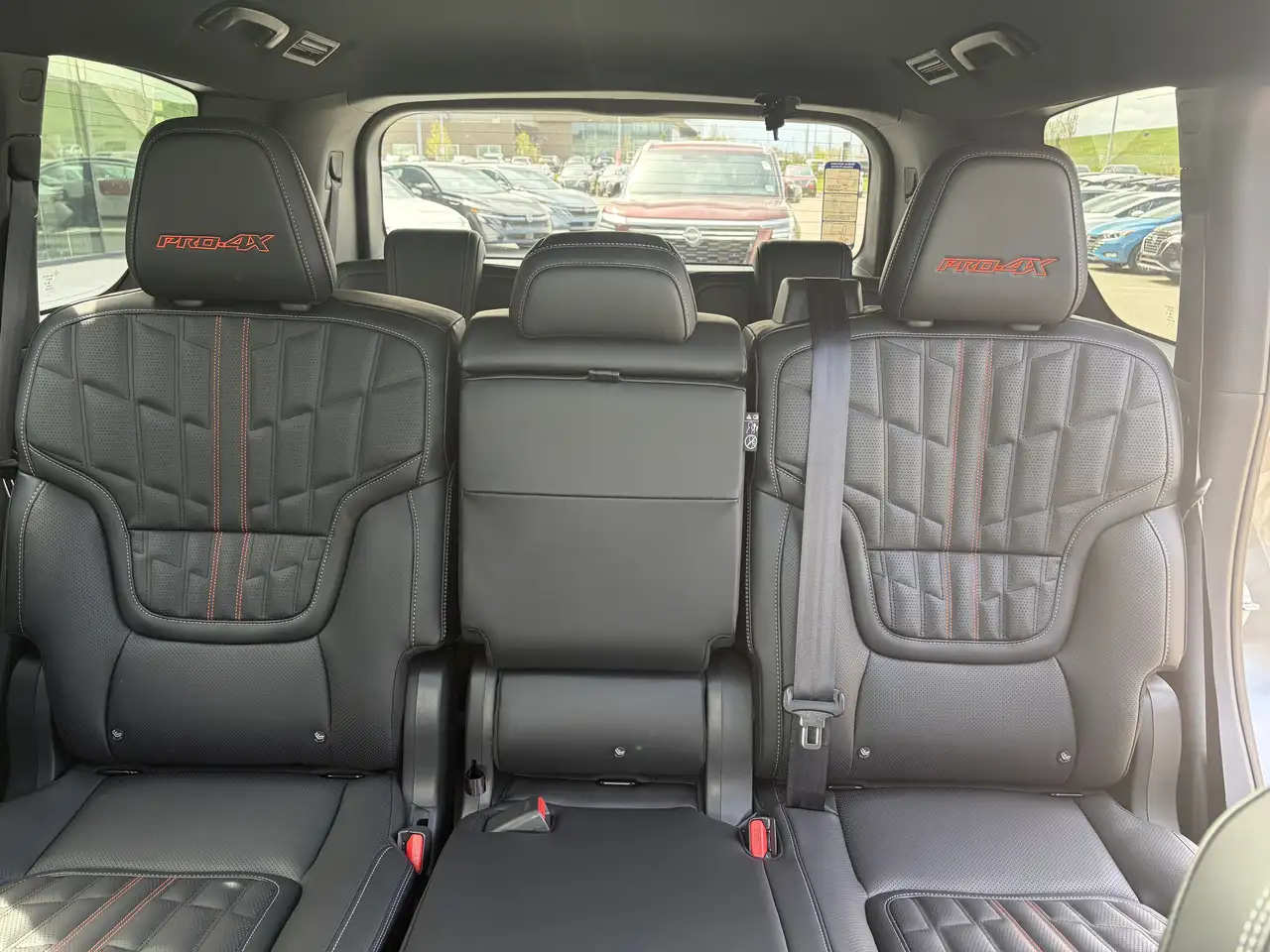 Nissan Armada снимка Nissan Armada