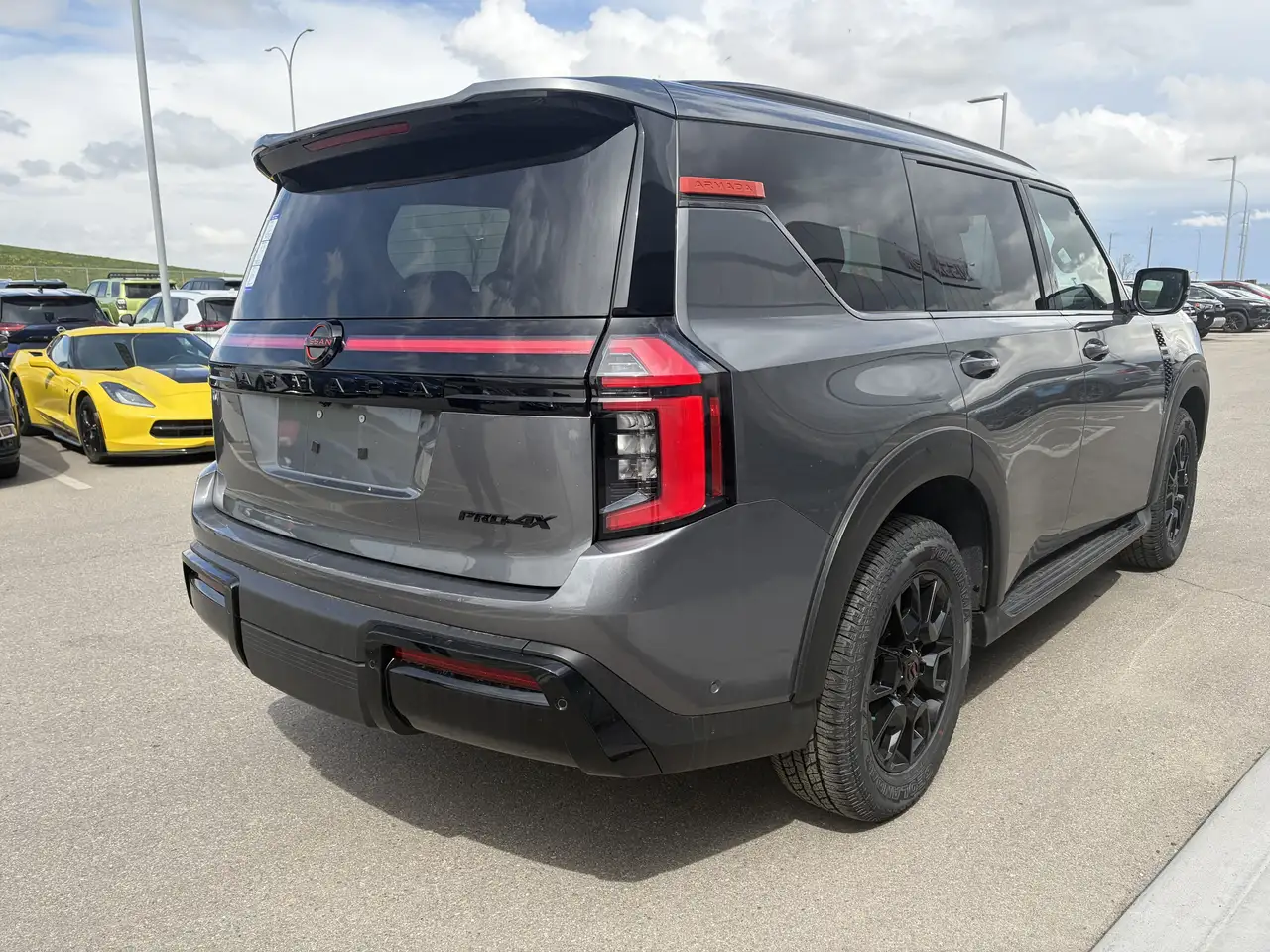 Nissan Armada снимка Nissan Armada