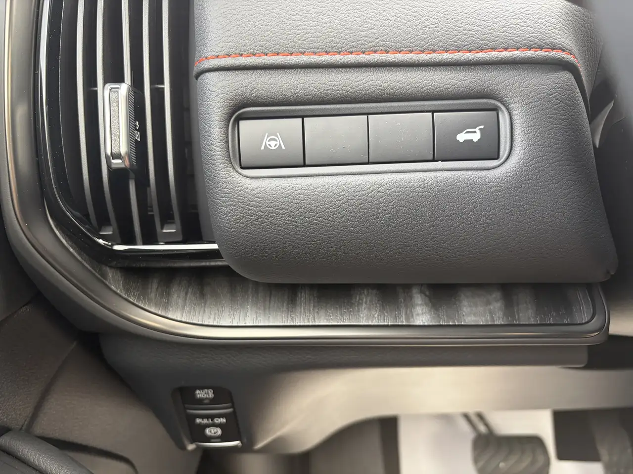 Nissan Armada снимка Nissan Armada