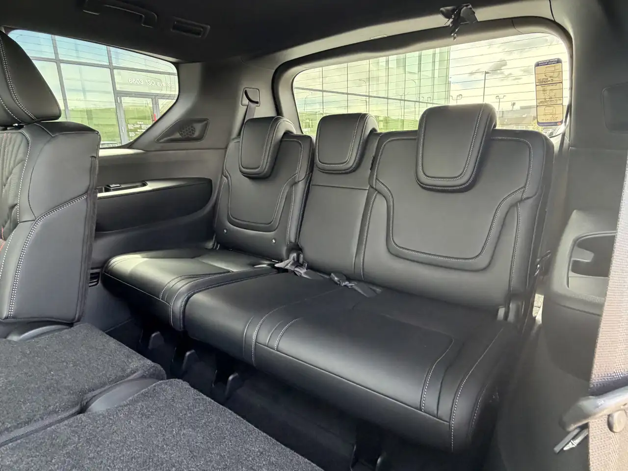 Nissan Armada снимка Nissan Armada