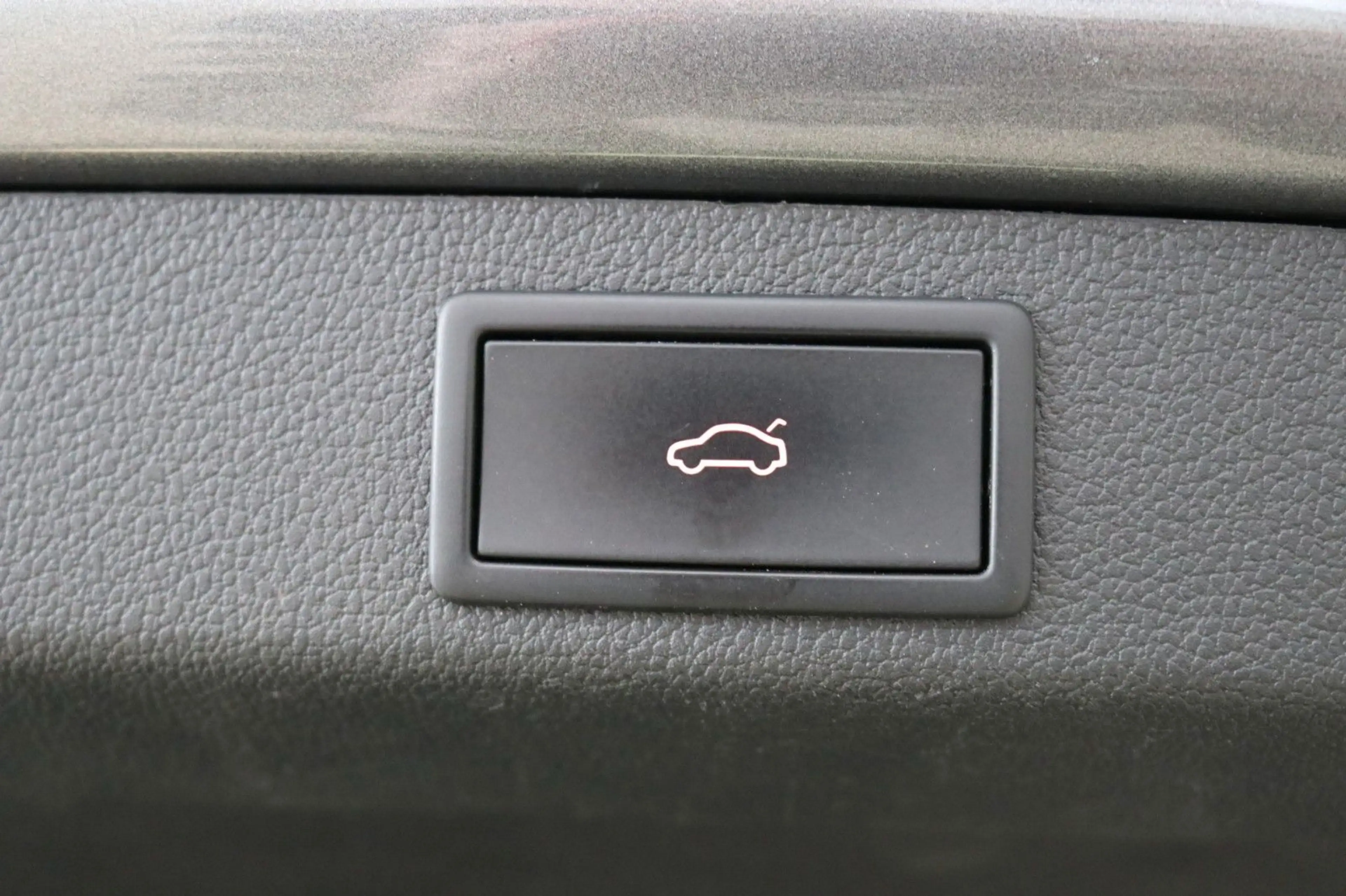 Skoda Superb Combi Sportline DCC Pano Kamera Memory — photo 11