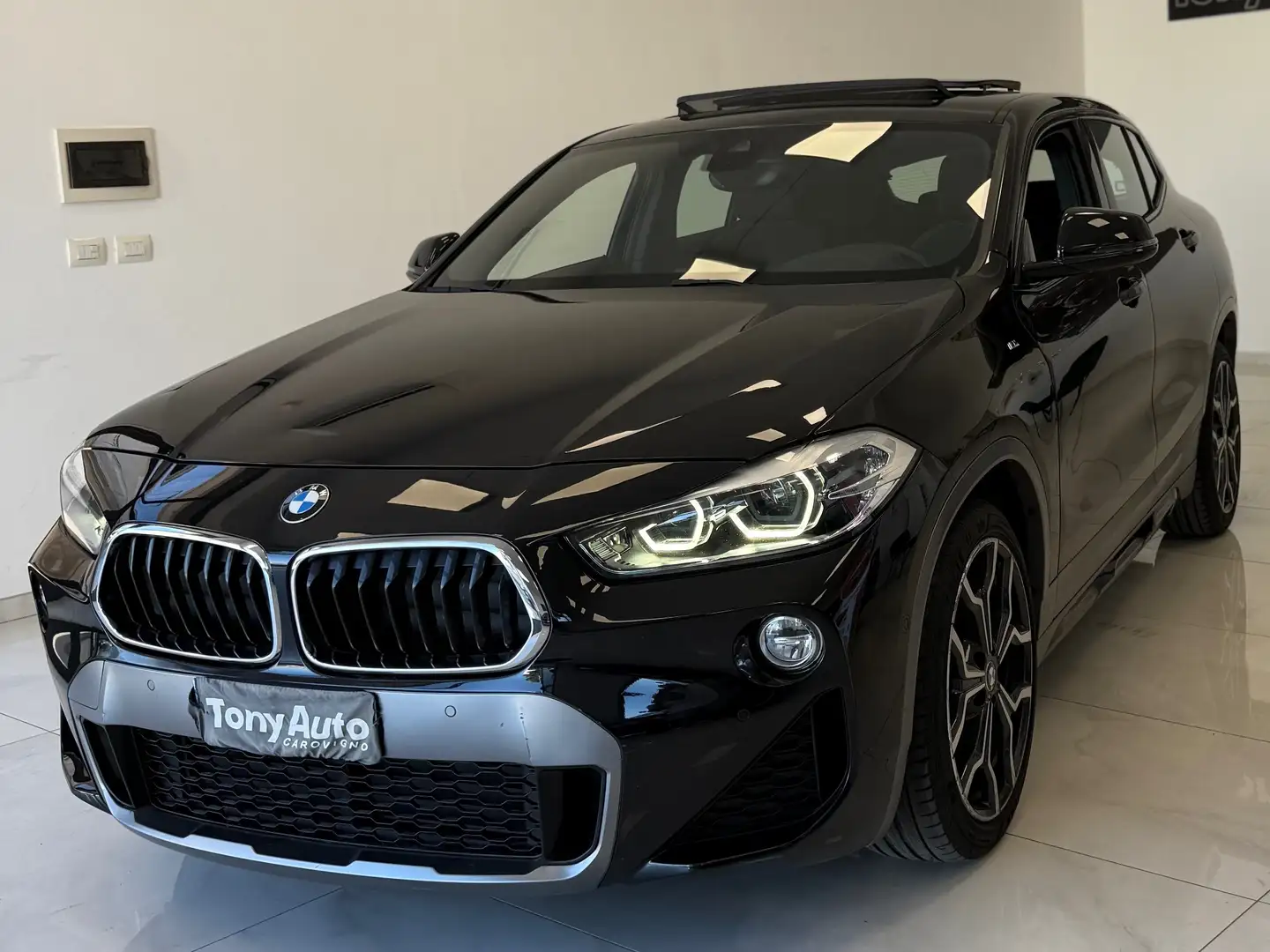 BMW X2 xdrive20d Msport TETTO APRIBILE,LUCI SOFFUSE,NAVI Schwarz - 1