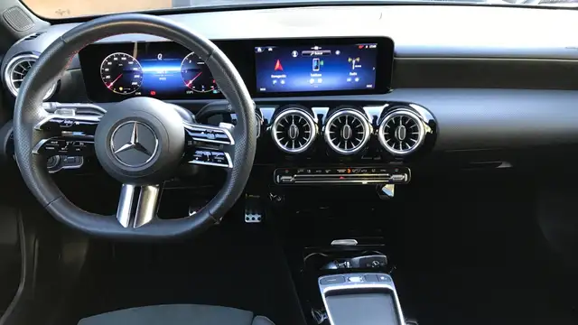 Mercedes-Benz A-Class view 8