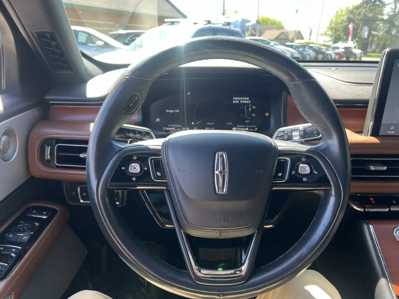 Lincoln Aviator снимка Lincoln Aviator