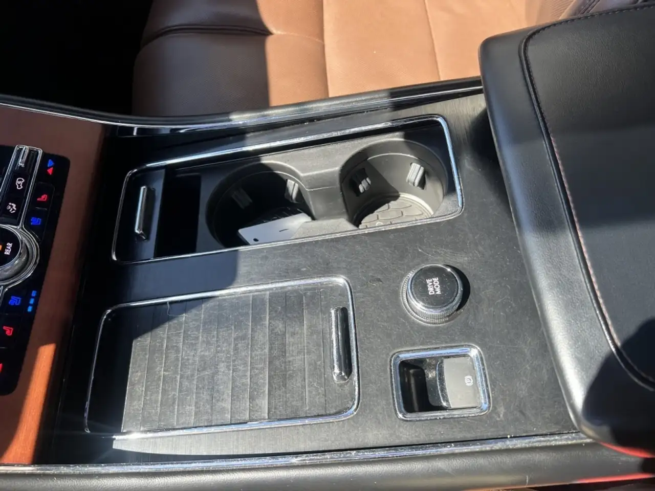Lincoln Aviator снимка Lincoln Aviator