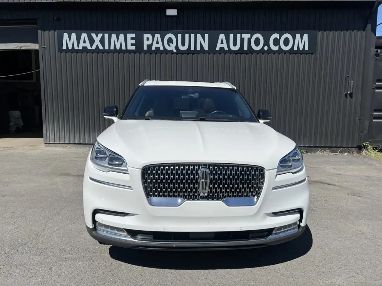 Lincoln Aviator снимка Lincoln Aviator