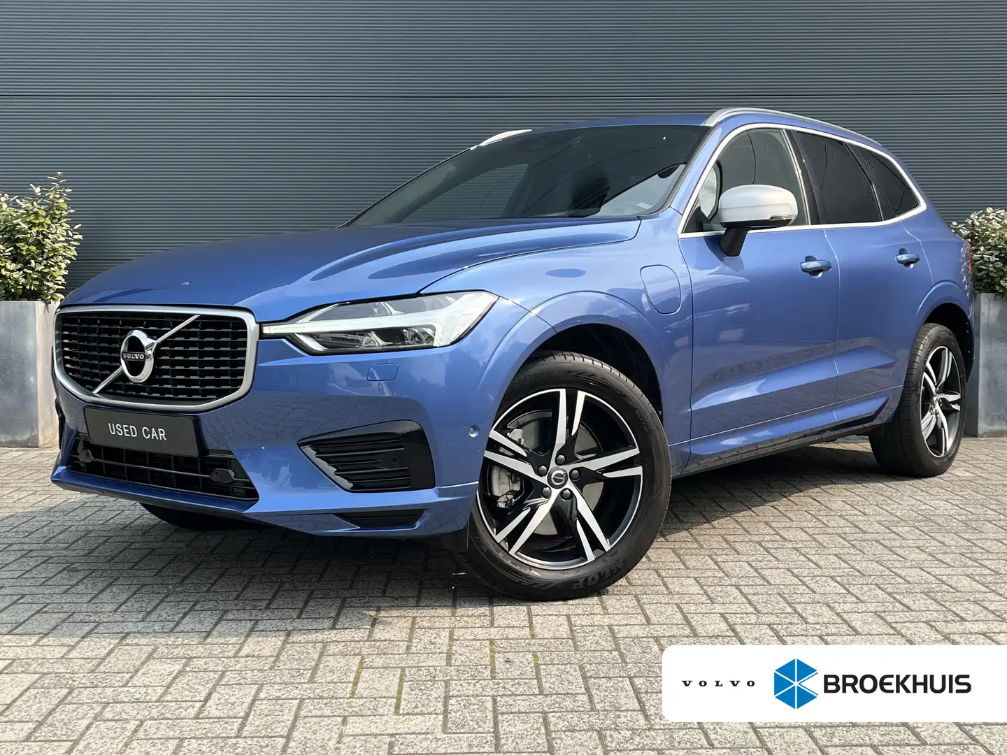 Volvo XC60 2.0 T8 Twin Engine R-Design | HUD | Pilot Assist | Blauw - 1