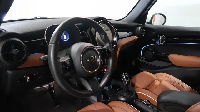 Mini Hatch view 2