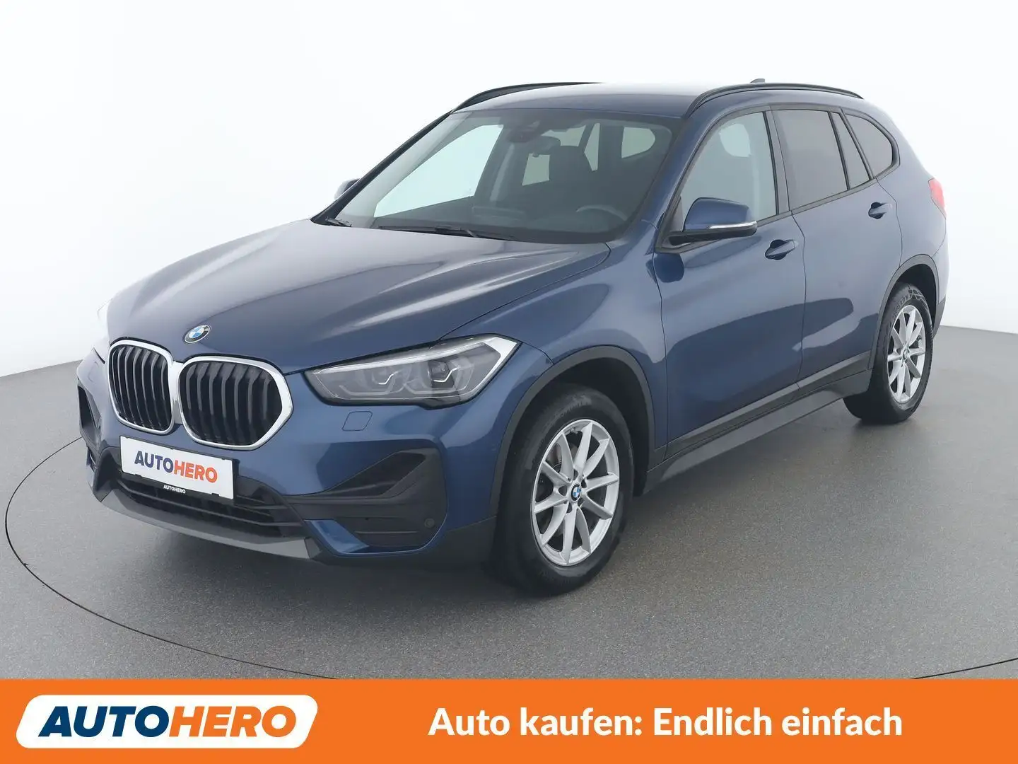 BMW X1 sDrive 18i Advantage Blau - 1