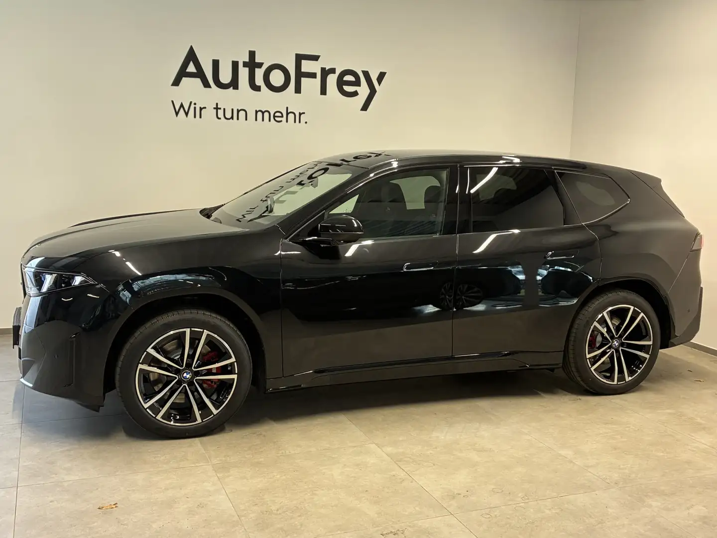 BMW iX3 40 sDrive Schwarz - 2