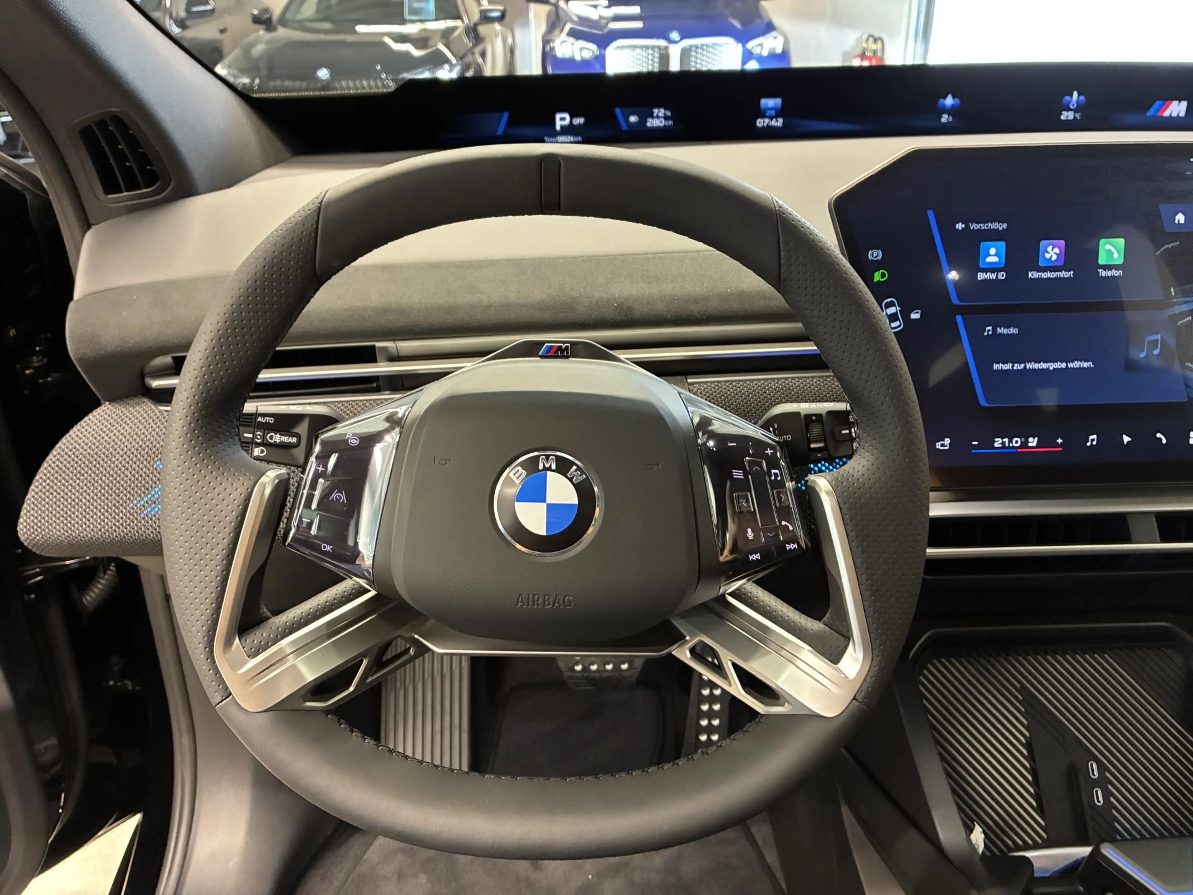 BMW iX3 40 sDrive — photo 14