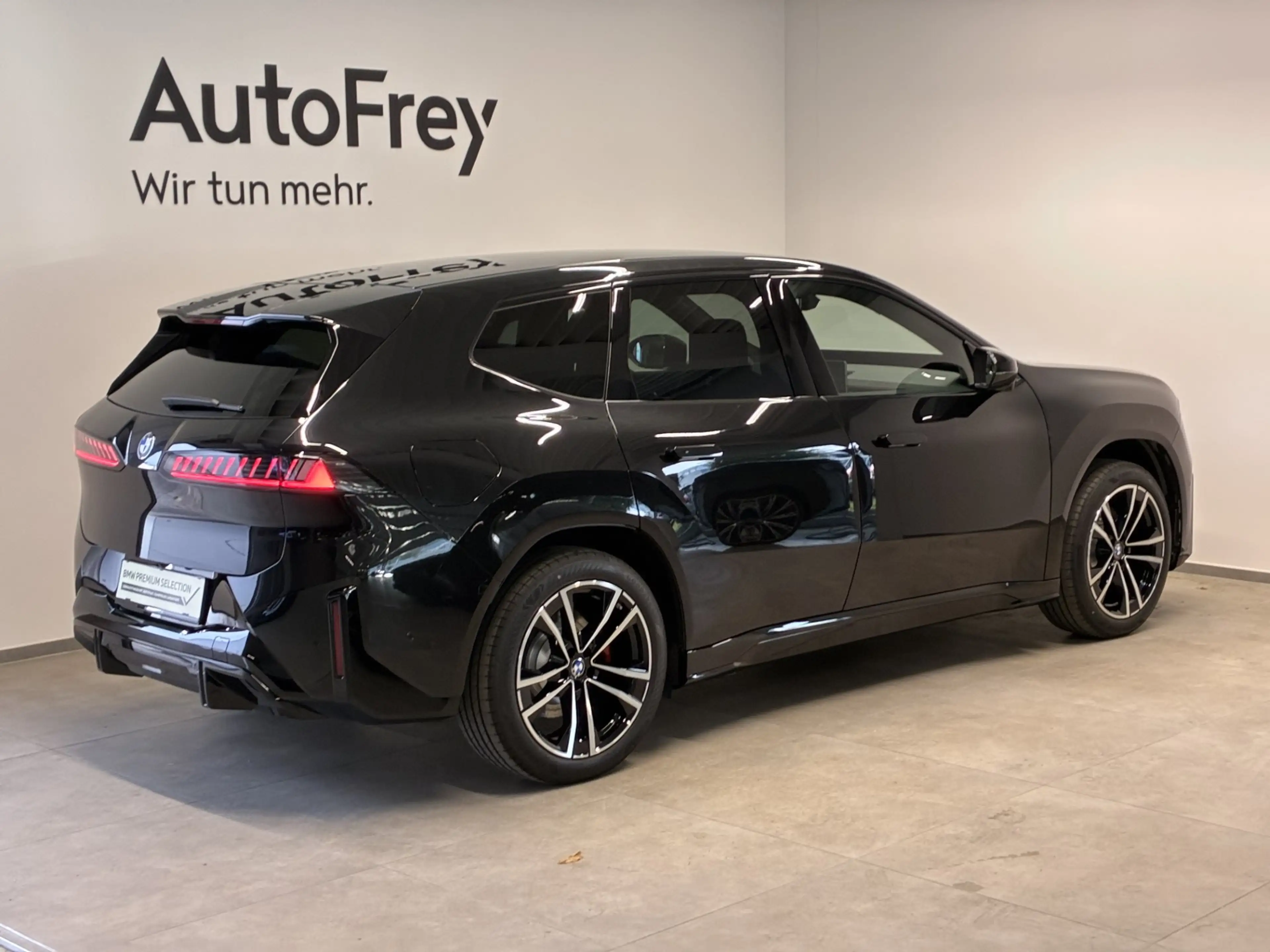 BMW iX3 40 sDrive — photo 3
