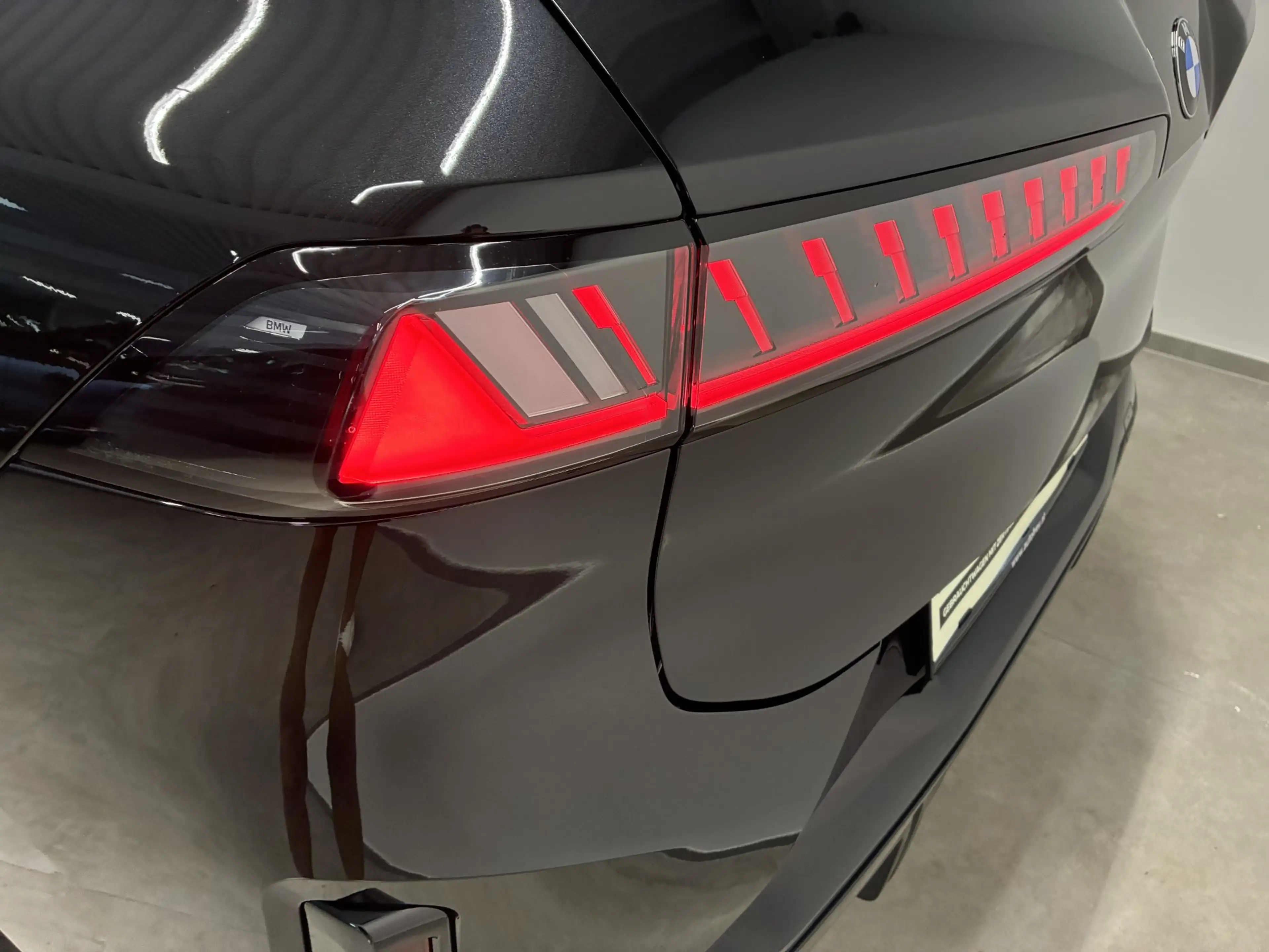 BMW iX3 40 sDrive — photo 6