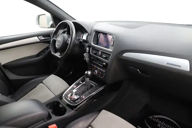 Audi SQ5 view 15