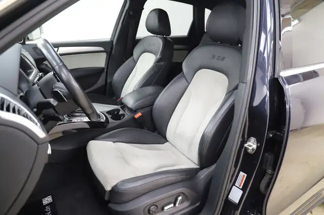 Audi SQ5 view 9