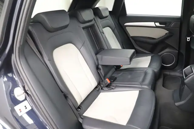 Audi SQ5 view 12