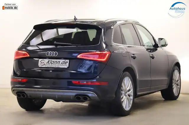 Audi SQ5 view 8