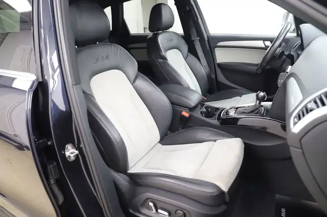 Audi SQ5 view 10