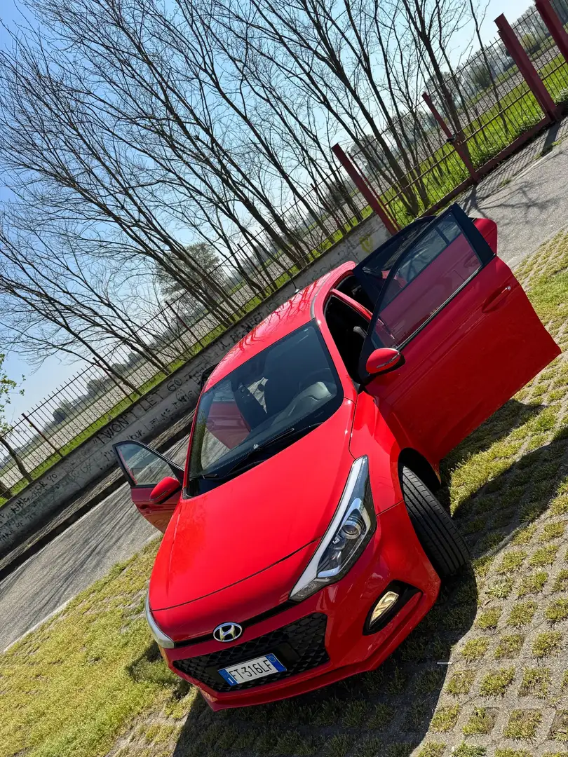 Hyundai i20 1.2 Passion Plus Roşu - 1