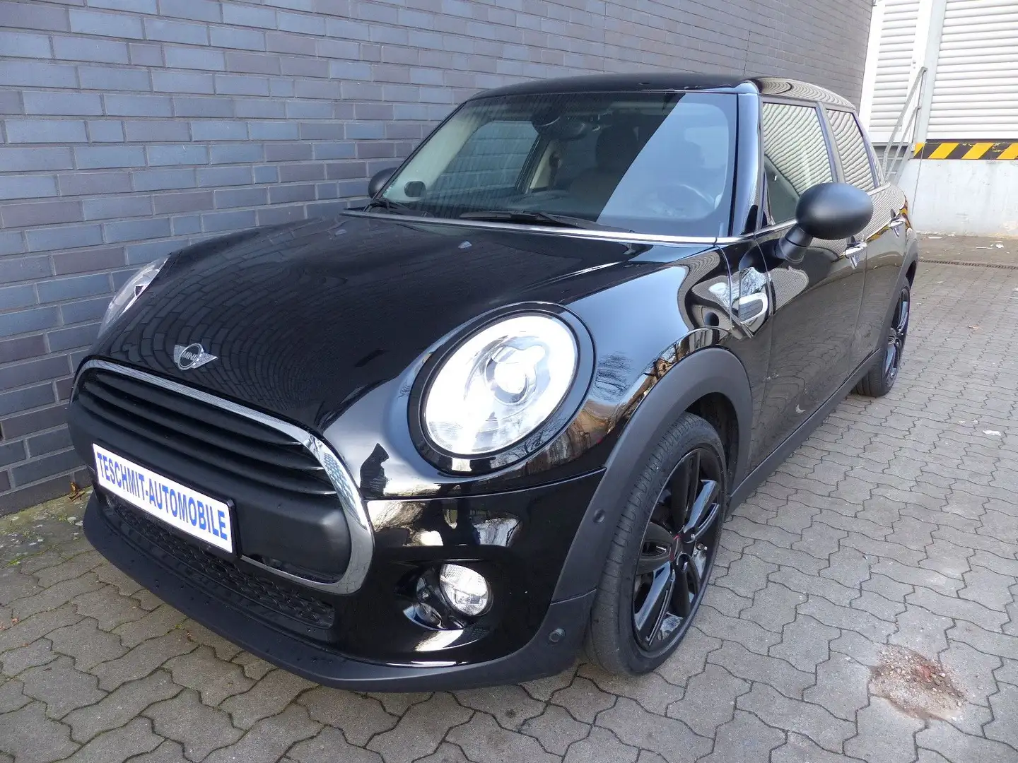 MINI One Automatik/Navi/LED/PDC/Sitzheiz/Tempomat Schwarz - 2