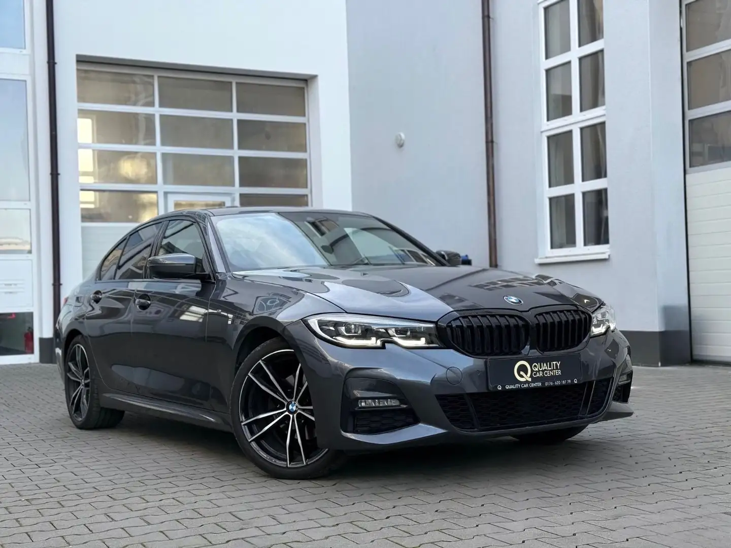 BMW 320 d M Sport *KAME*SOUND*AERODYNAMIKPAKET* Gris - 1