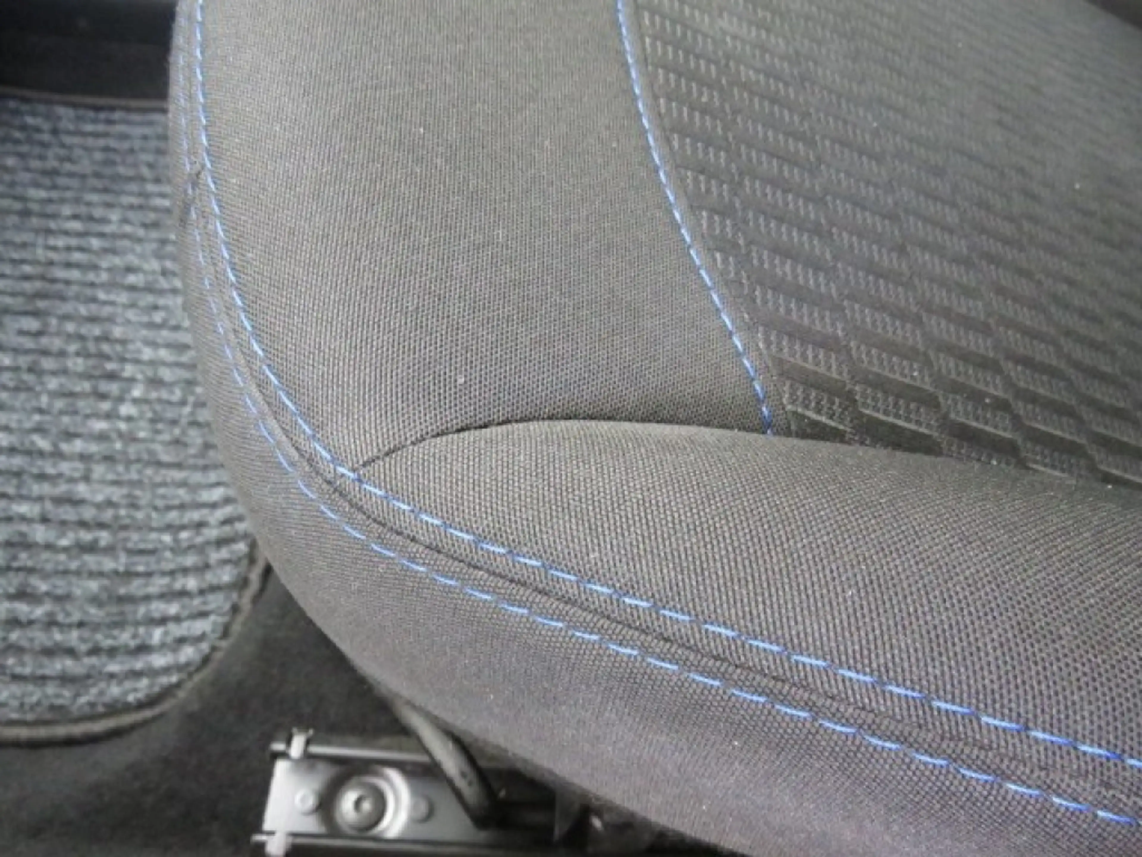 Peugeot 208 1.2 PURET. SIGNATURE — photo 24