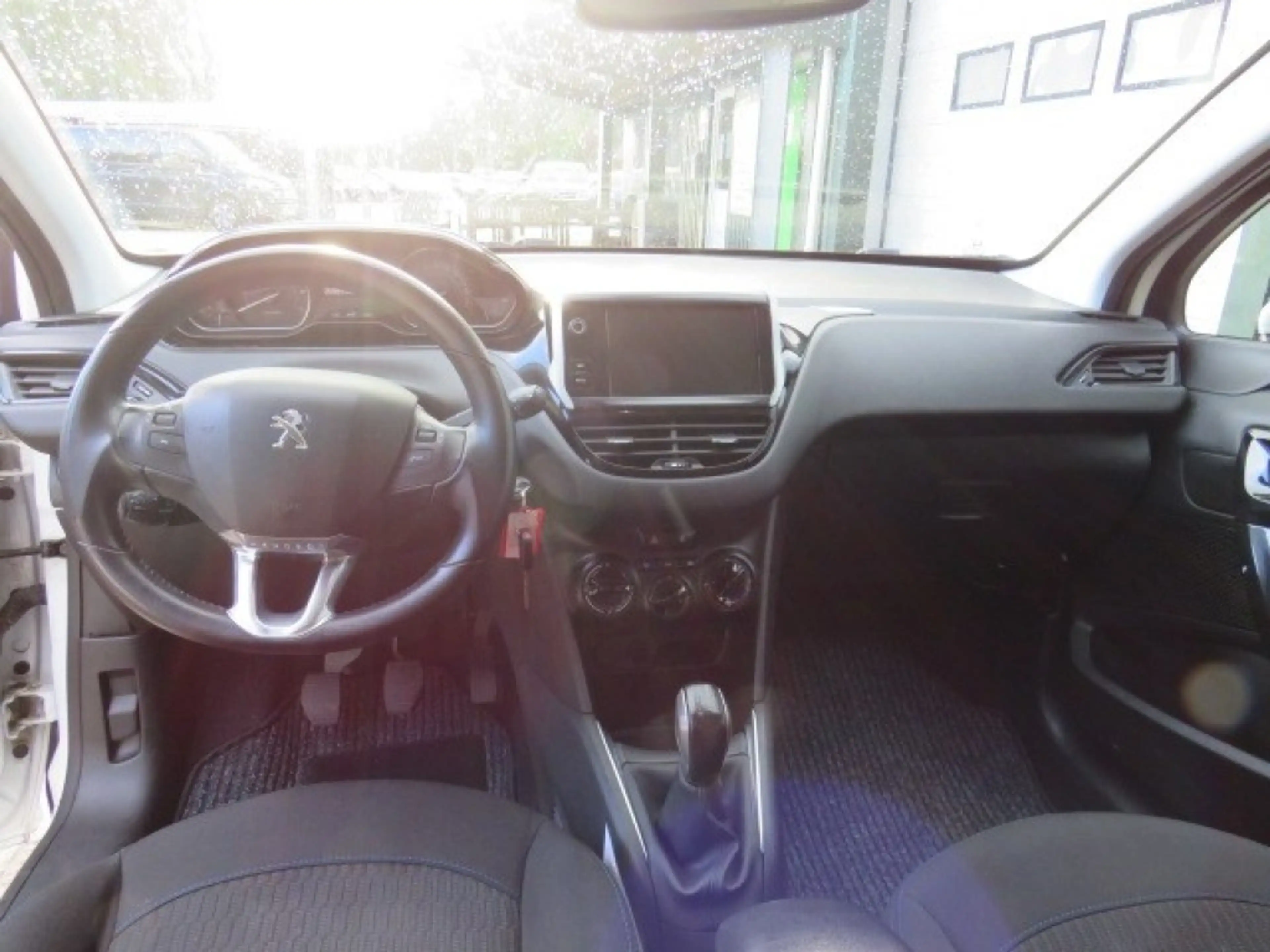 Peugeot 208 1.2 PURET. SIGNATURE — photo 13