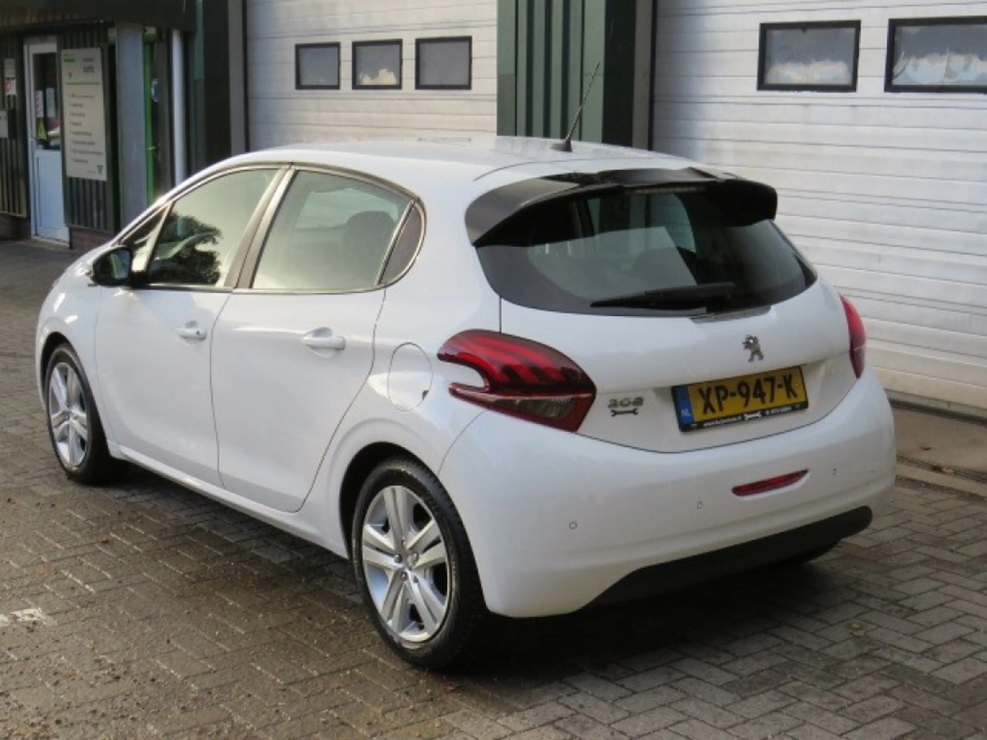 Peugeot 208 1.2 PURET. SIGNATURE — photo 7