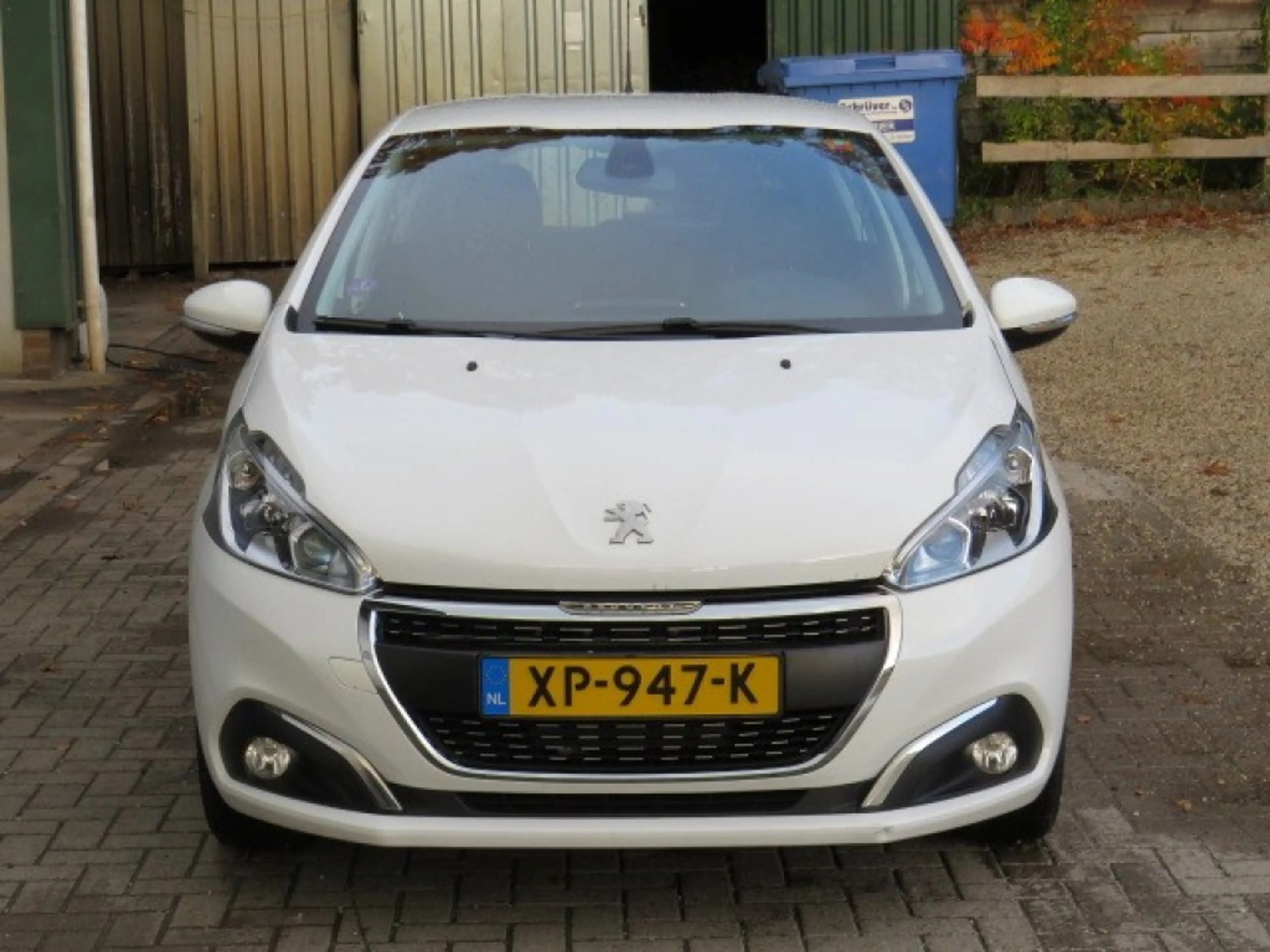 Peugeot 208 1.2 PURET. SIGNATURE — photo 3