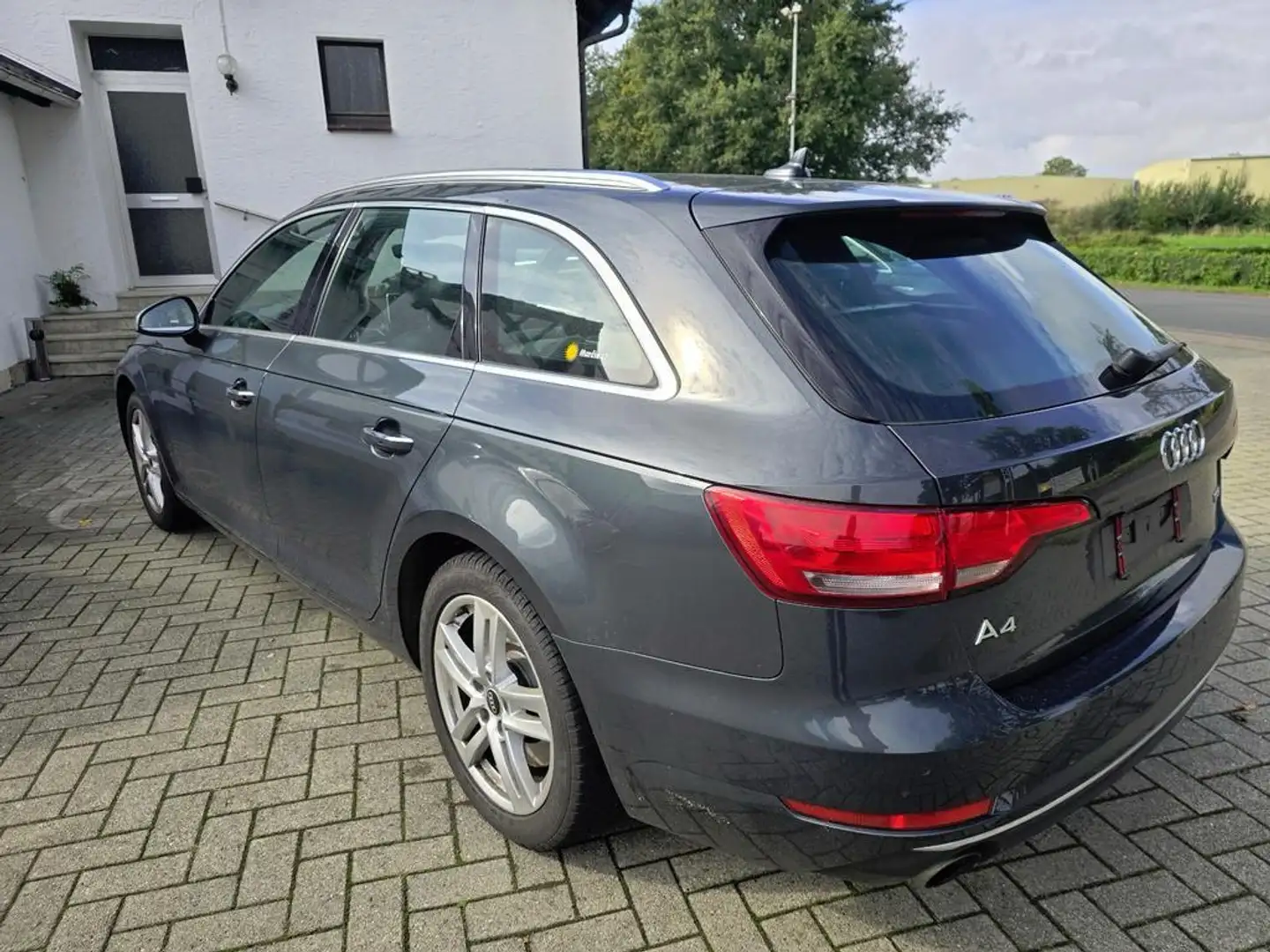 Audi A4 Avant 35 TDI 163 S tronic 7 Avus - 2