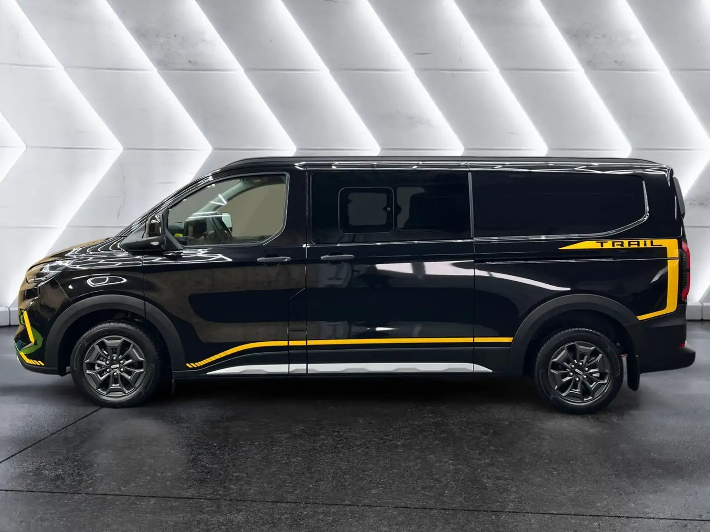 Ford Transit Custom DoKa L2 ALLRAD **TRAIL** Matrix-LED Schwarz - 2