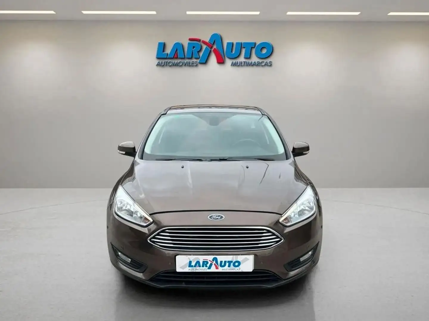 Ford Focus 1.5 TDCi E6 88kW 120CV Trend Marrón - 2