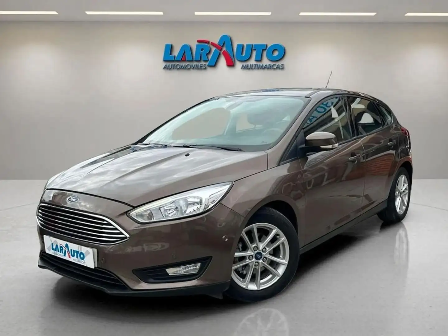 Ford Focus 1.5 TDCi E6 88kW 120CV Trend Marrón - 1