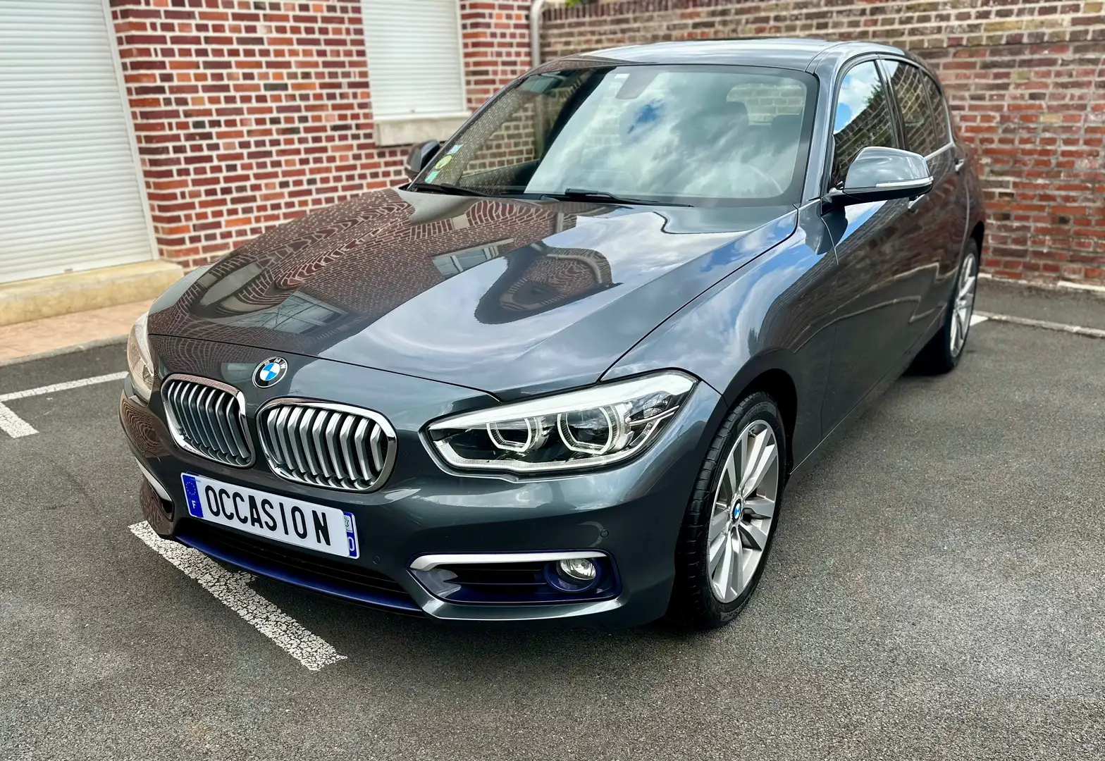 BMW 118 118d 150 ch Urban Chic Gris - 1