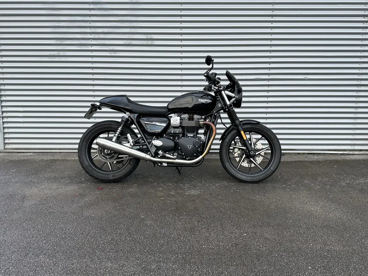 Triumph Speed Twin Noir - 1