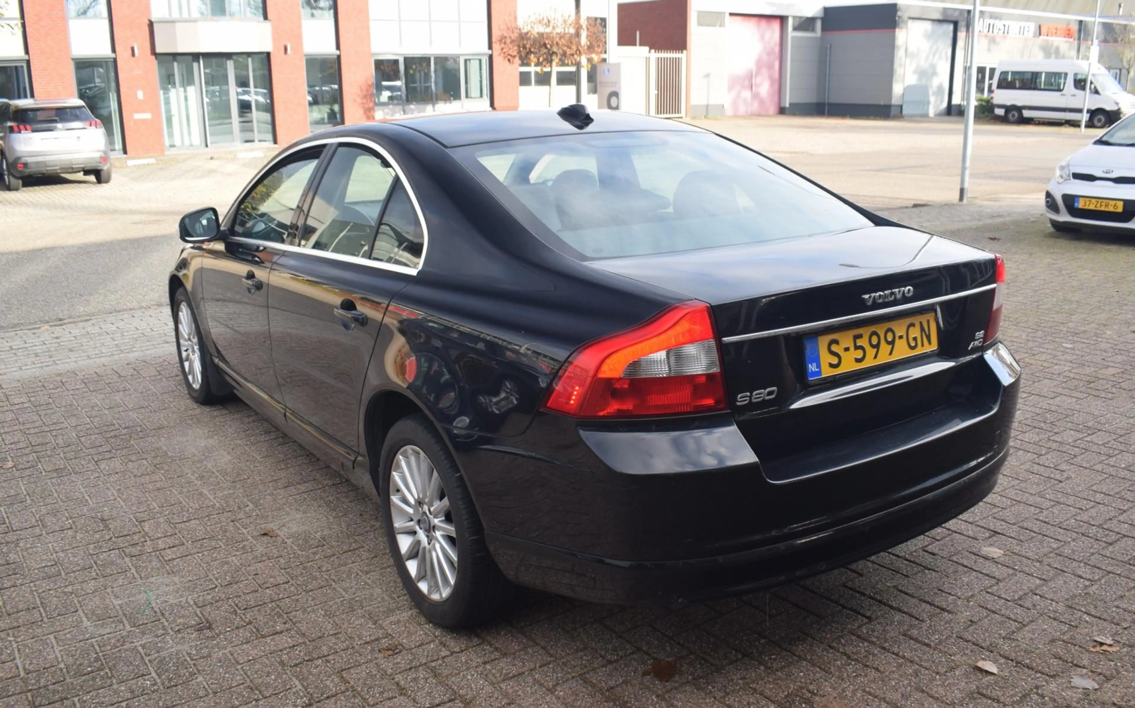 Volvo S80 3.2 AWD DEALER ONDERHOUD EERSTE EIGENAAR| AUTOMAAT — photo 3