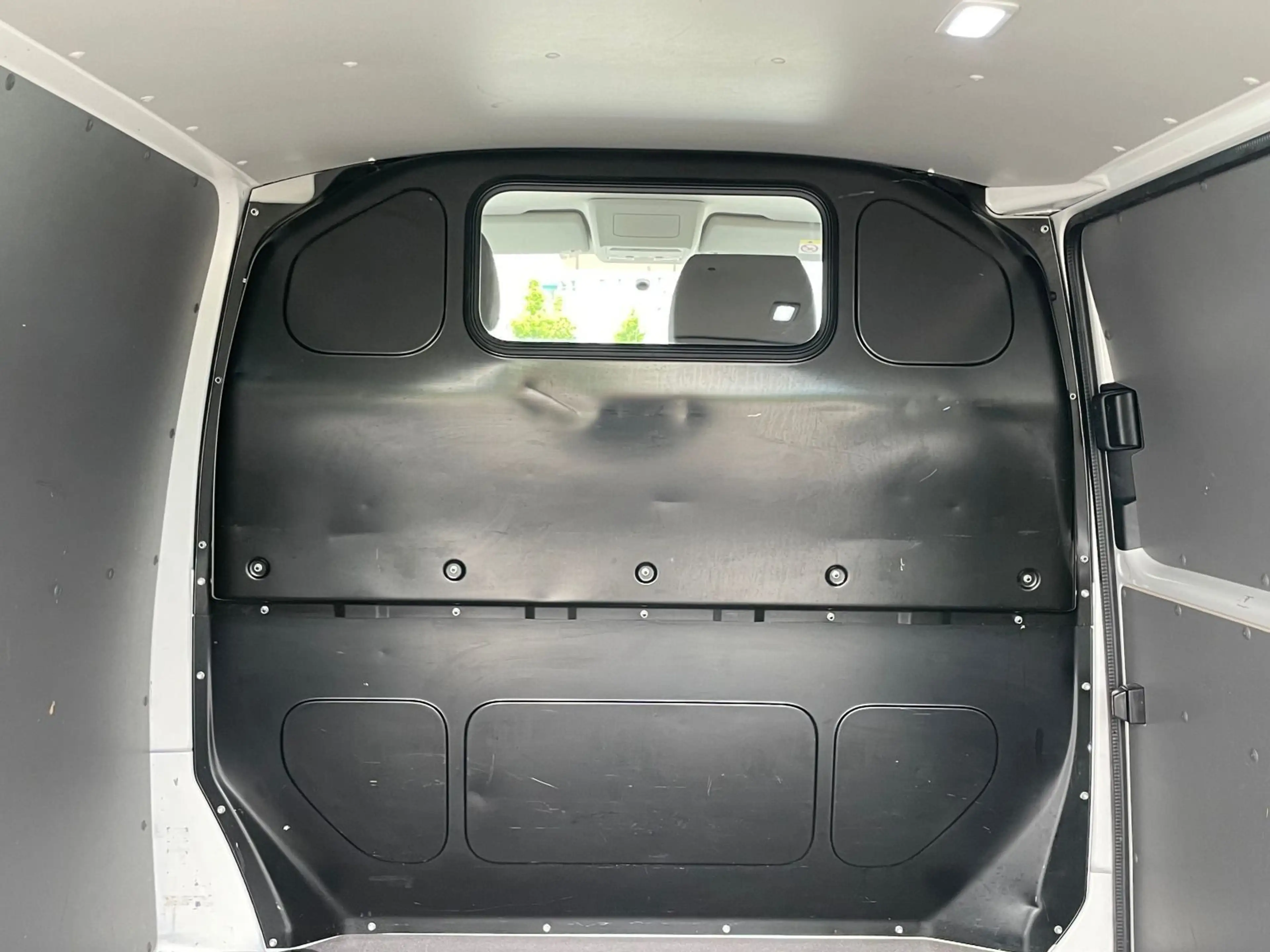 Volkswagen T6.1 Transporter T6.1 Kasten 2.0 TDI Klima H.flügeltüren Holzbode — photo 6
