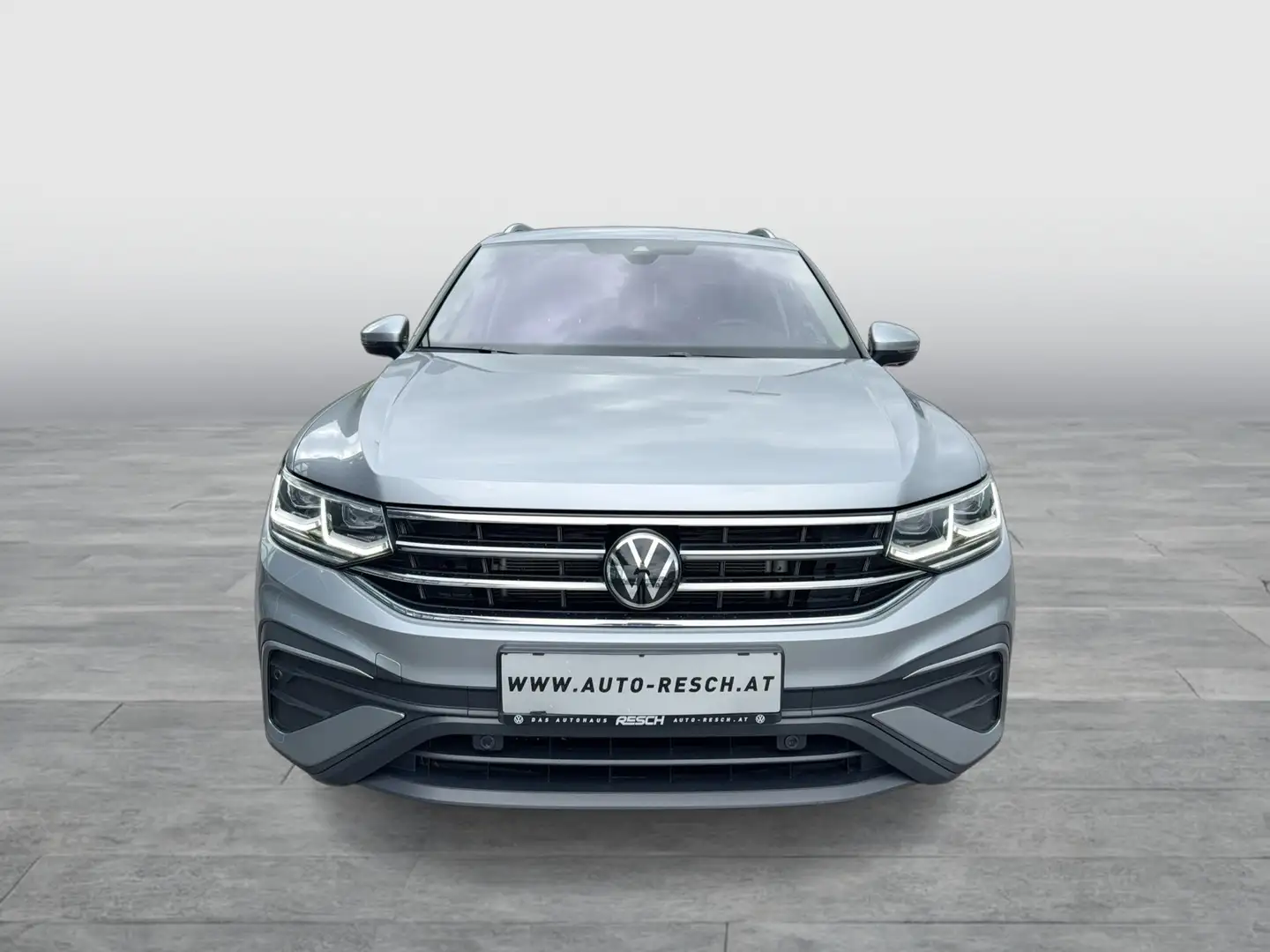 Volkswagen Tiguan Allspace Life TDI 4MOTION DSG Silber - 2