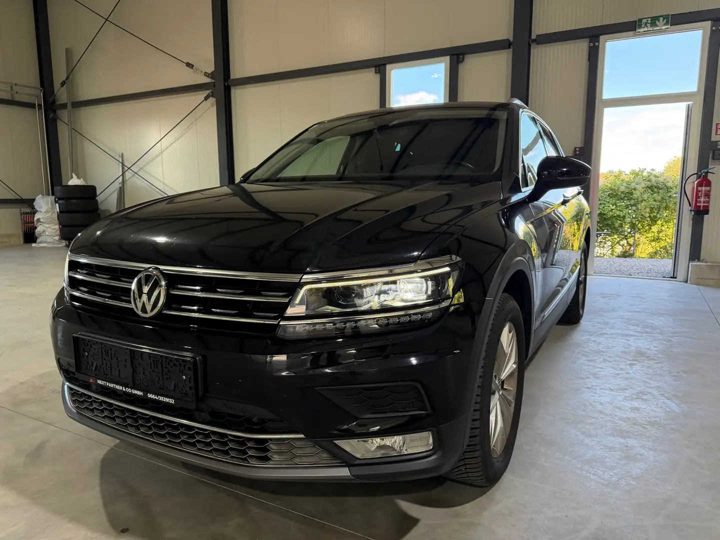 Volkswagen Tiguan Highline BMT/Start-Stopp 4Motion Schwarz - 2