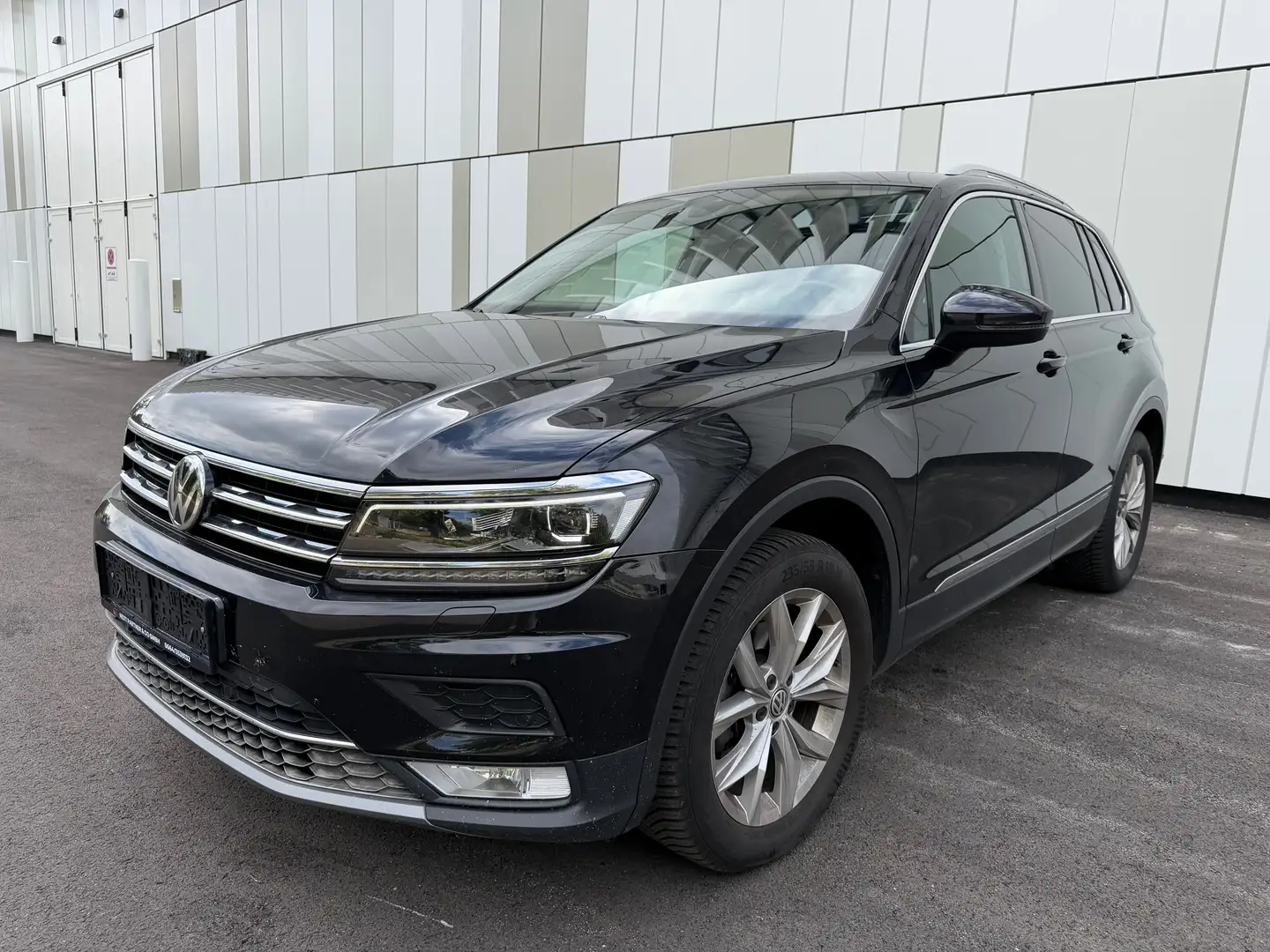 Volkswagen Tiguan Highline BMT/Start-Stopp 4Motion Schwarz - 2