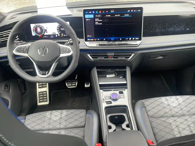 Volkswagen Tiguan view 11