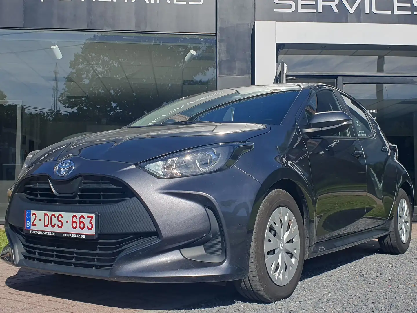 Toyota Yaris 1.5i Dual VVT-iE Dynamic CVT Gris - 2