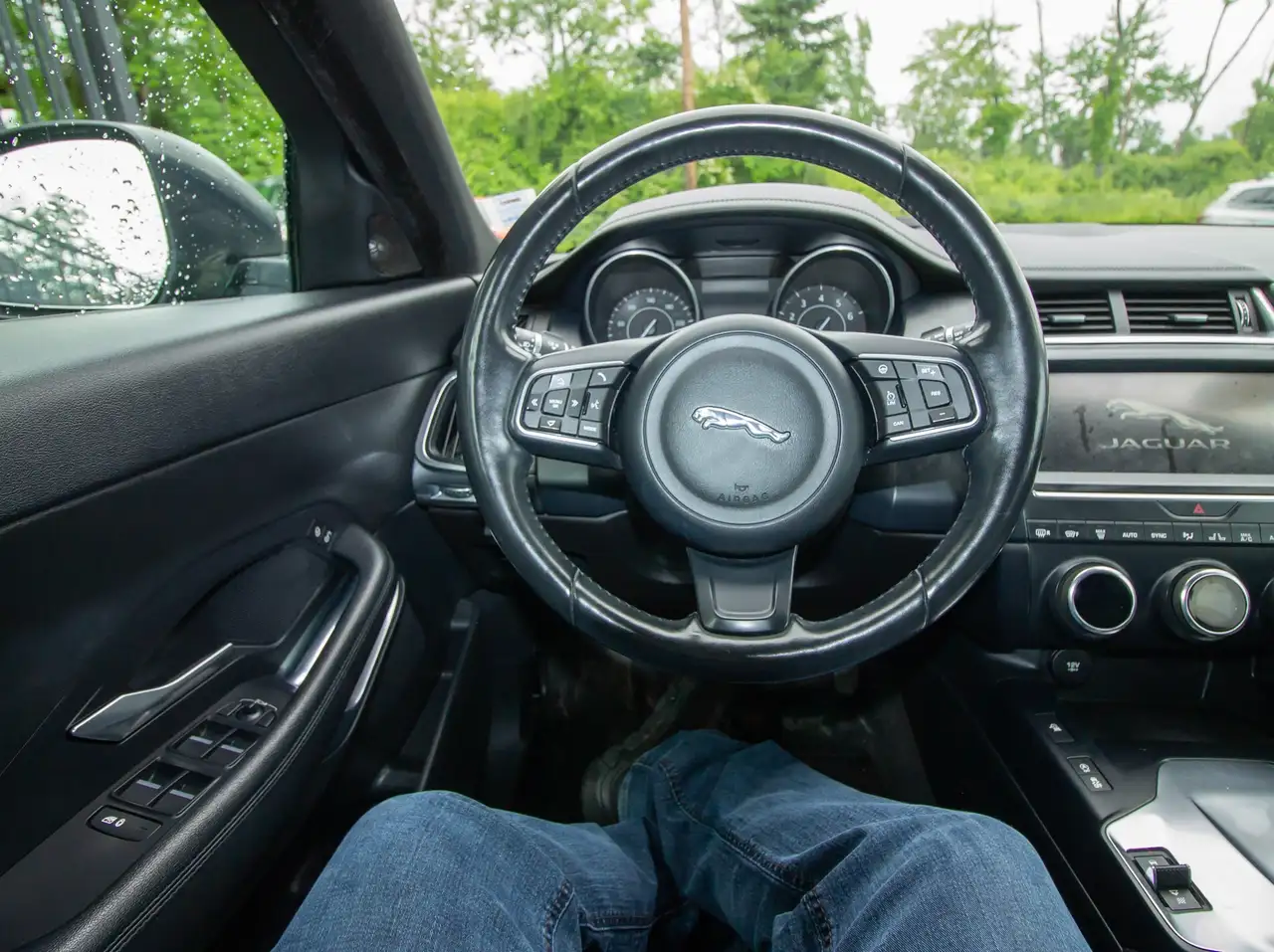 Jaguar E-Pace photo Jaguar E-Pace