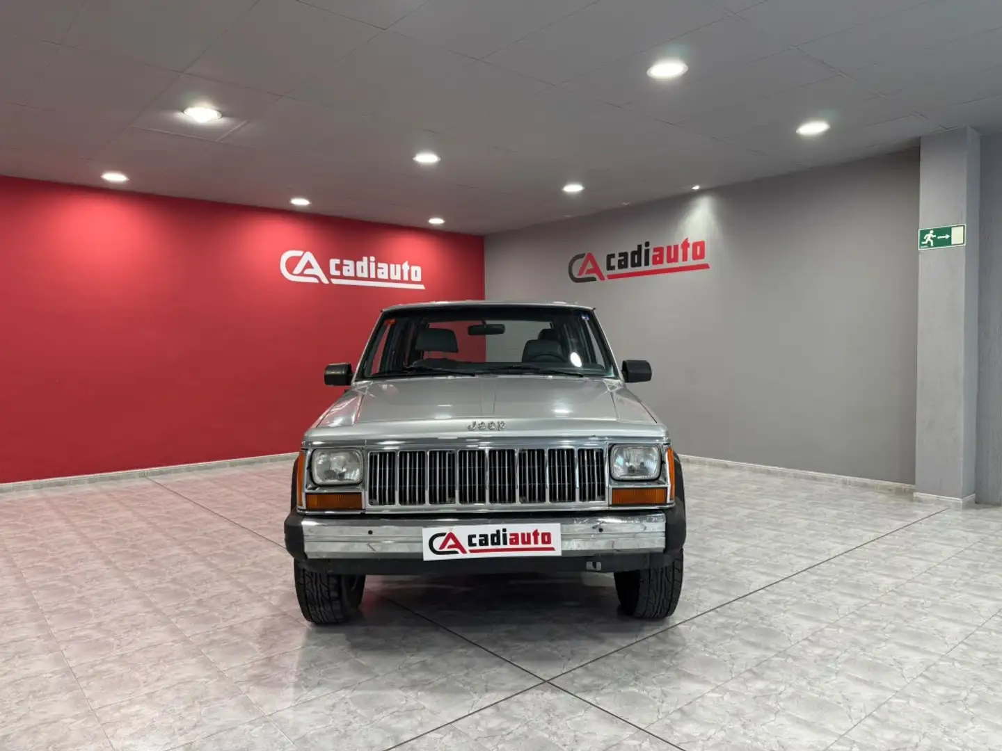 Jeep Cherokee 2.1TD Jamboree Gris - 2
