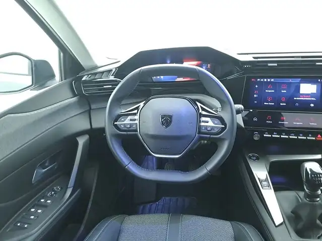 Peugeot 308 view 11