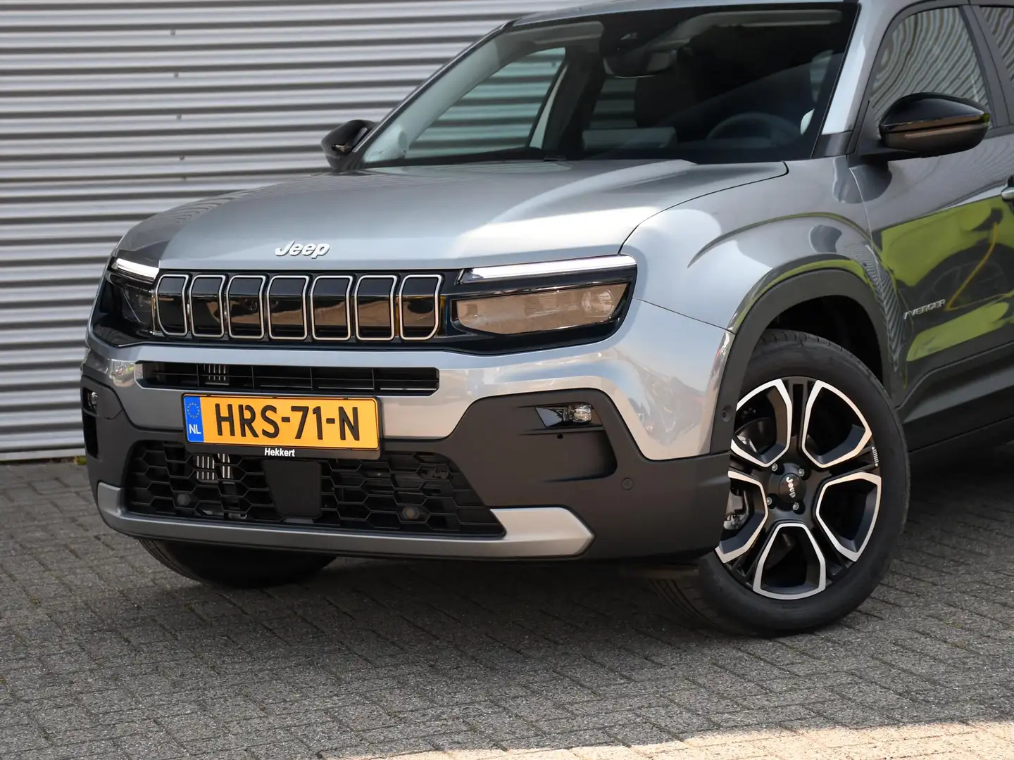 Jeep Avenger Summit 1.2 e-Hybrid 110pk Automaat WINTER PACK | J Gris - 2