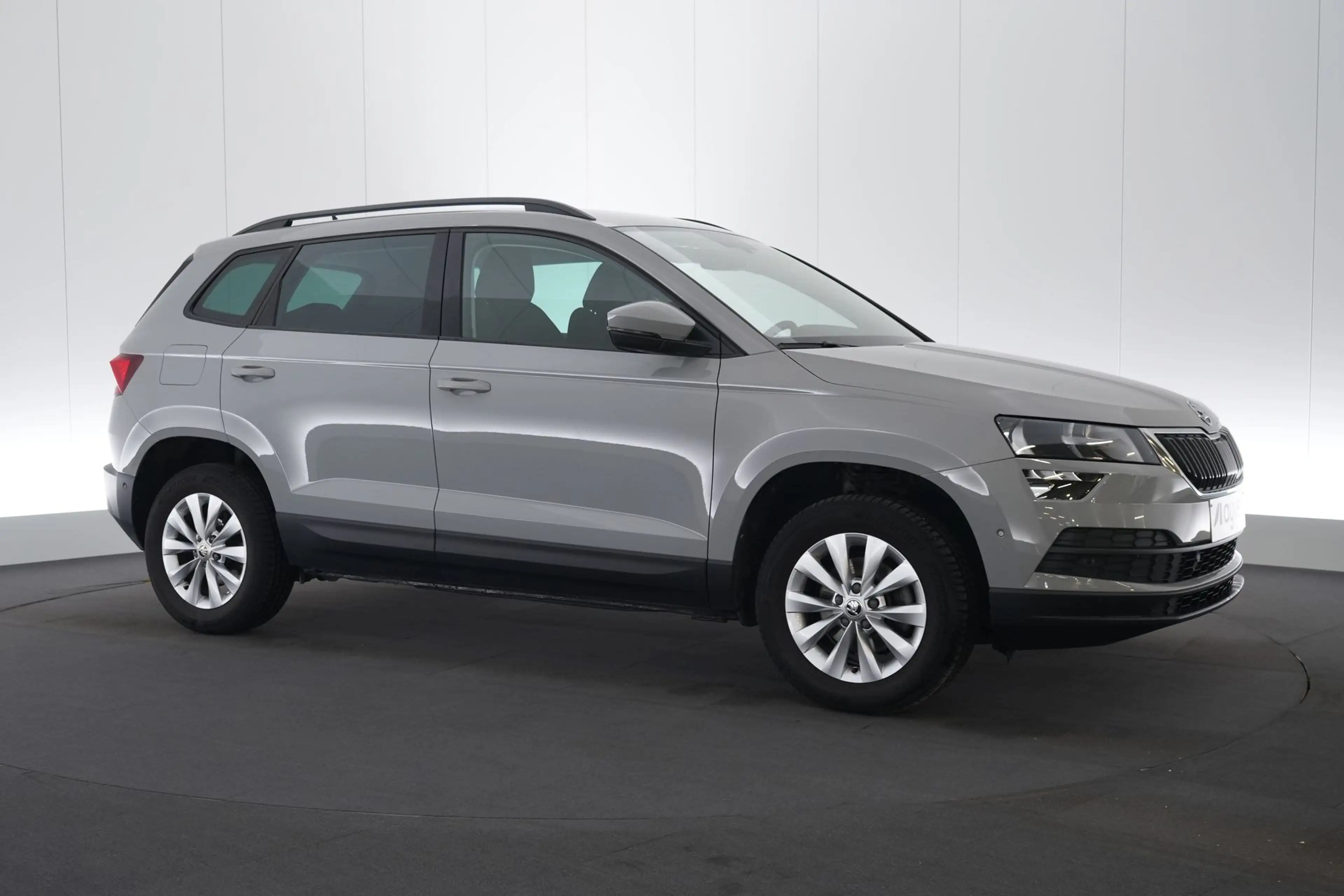 Skoda Karoq 1.5 TSI Ambition Corporate LED GPS PDC CAM Keyless — photo 4