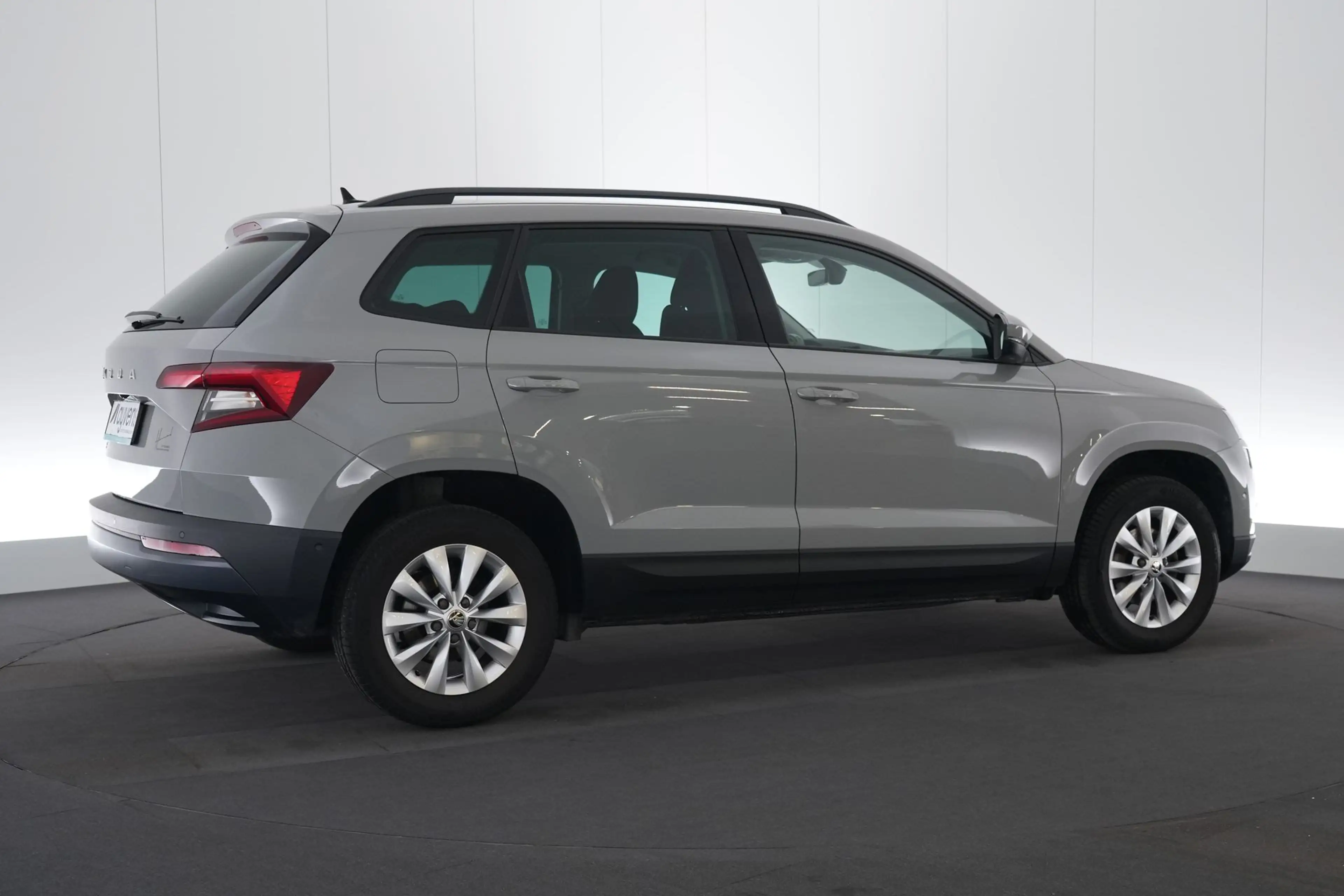 Skoda Karoq 1.5 TSI Ambition Corporate LED GPS PDC CAM Keyless — photo 6