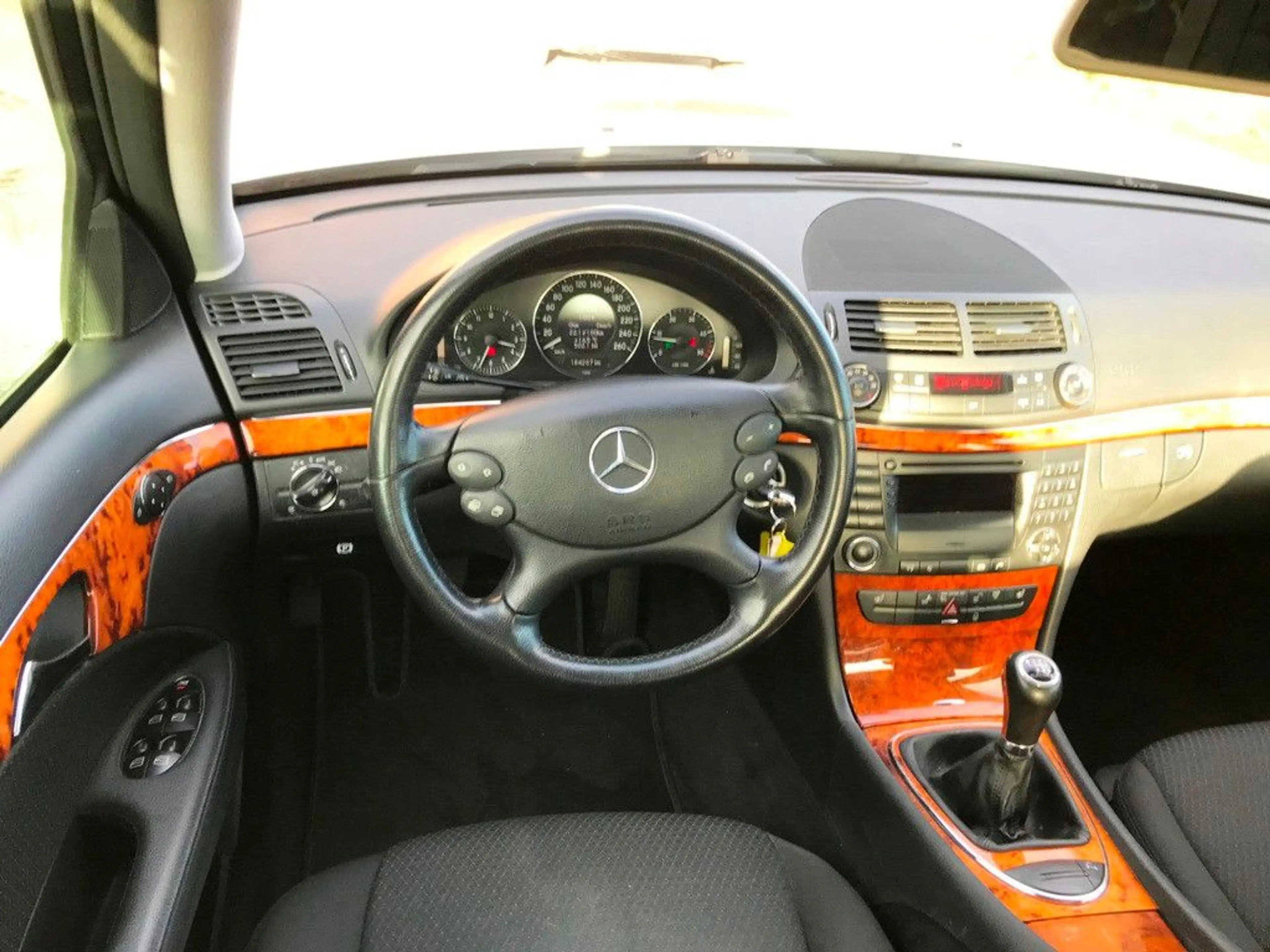 Mercedes-Benz E 220 E -Klasse Lim. E 220 CDI/1.Hand/Tüv Neu — photo 10